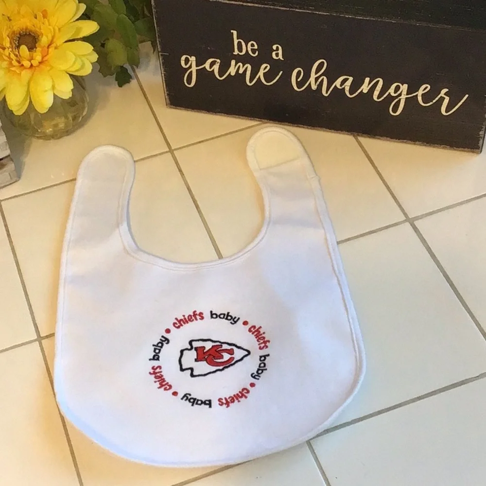 ‘Baby Fanatic’ Baby Chiefs Bib NWOT (#1)